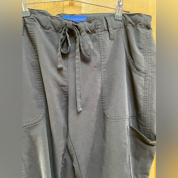 Koi Sapphire Black Scrub Pants Size Medium Petite Nurse Medical Business Casual - Picture 4 of 12